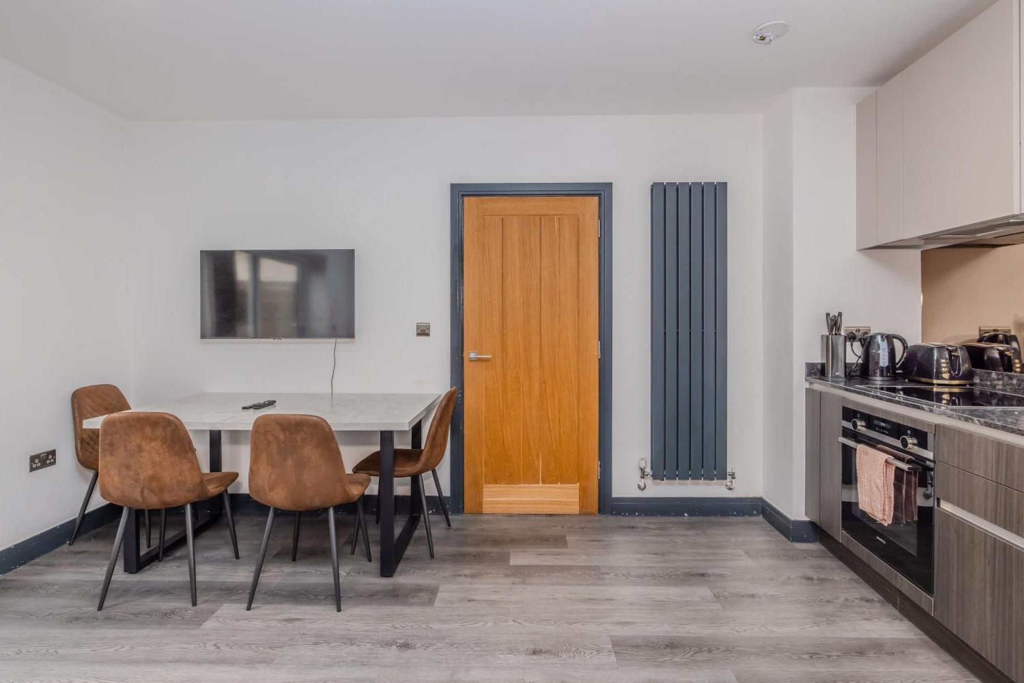 Central Hove 3 Bedroom Flat Bn340Awil Bagian luar foto