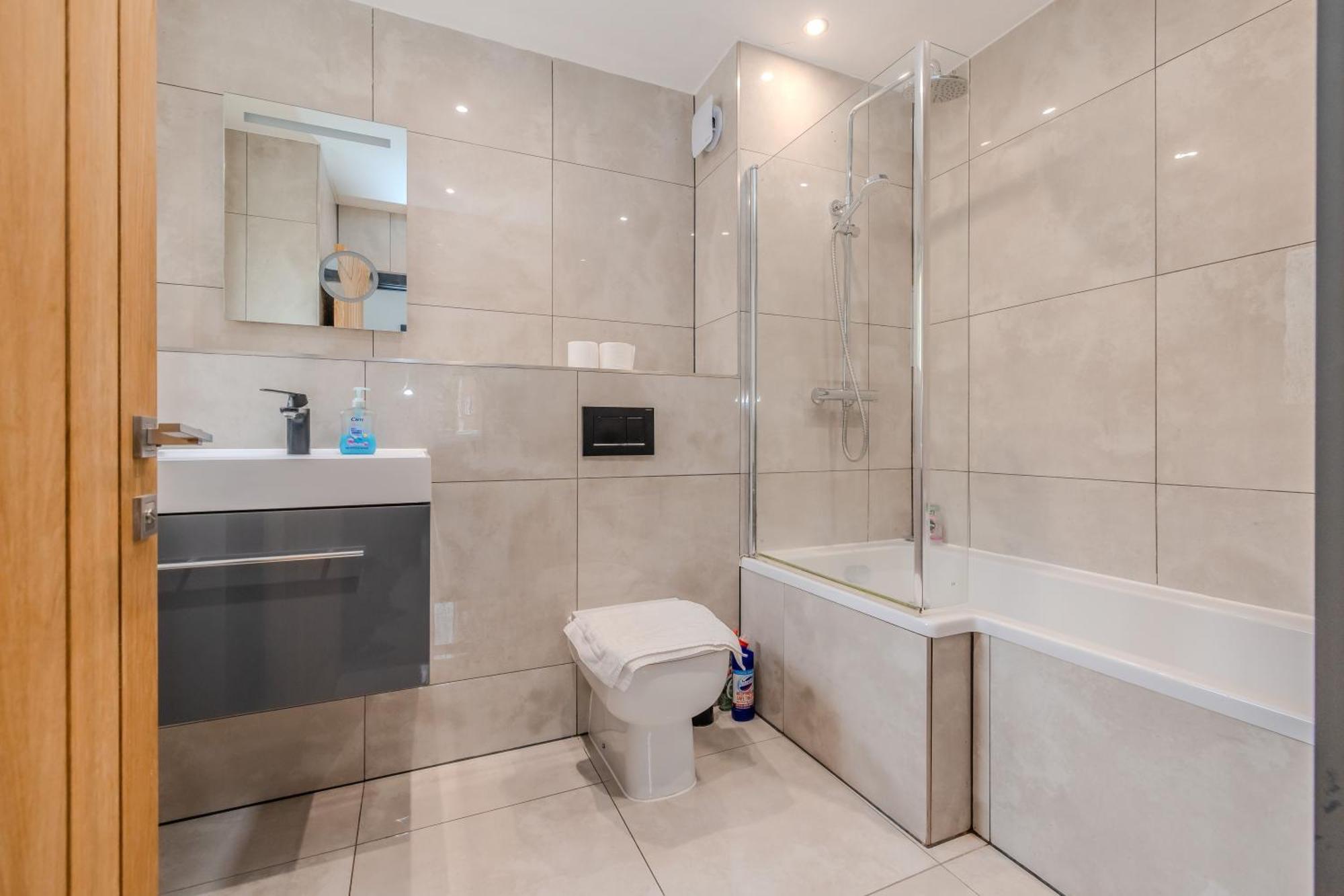 Central Hove 3 Bedroom Flat Bn340Awil Bagian luar foto