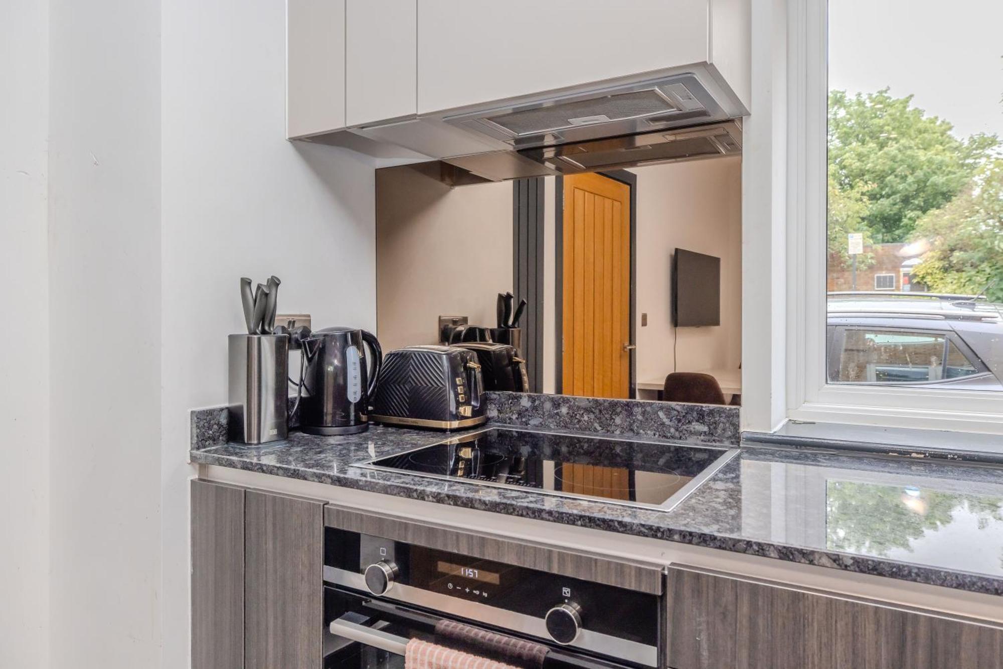 Central Hove 3 Bedroom Flat Bn340Awil Bagian luar foto